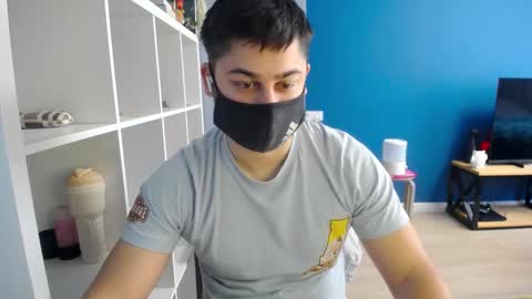 Snapshot of sexxxdickbig chatting on March 2025 07:43:02 AM Tommy online show from March 2025 07:43:02 AM