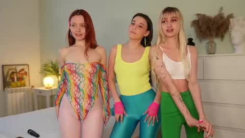 Snapshot of sexxxsirens chatting on February 2025 08:54:02 AM Hannah Monica Annie Andrea Eva Lina online show from February 2025 08:54:02 AM