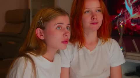 Snapshot of sexxxsirens chatting on September 2025 09:14:02 PM Hannah Monica Annie Andrea Eva Lina online show from September 2025 09:14:02 PM