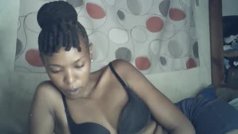 sexxy_curvy23 online show from February 2026 03:36:02 AM