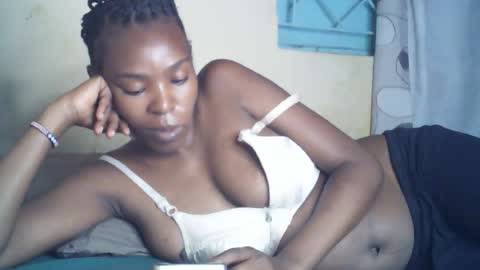 Snapshot of sexxy_curvy23 chatting on July 2026 03:43:01 AM sexxy_curvy23 online show from July 2026 03:43:01 AM