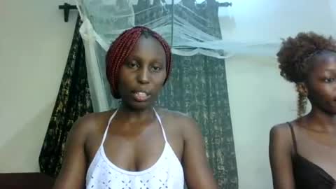 Snapshot of sexxy_melmine chatting on May 2026 10:22:01 AM Dolly online show from May 2026 10:22:01 AM