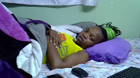 Snapshot of sexxybuttie chatting on November 2025 10:56:02 PM African Queen online show from November 2025 10:56:02 PM