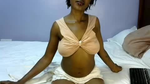 Snapshot of sexy_b7 chatting on July 2026 07:39:01 PM kiki online show from July 2026 07:39:01 PM