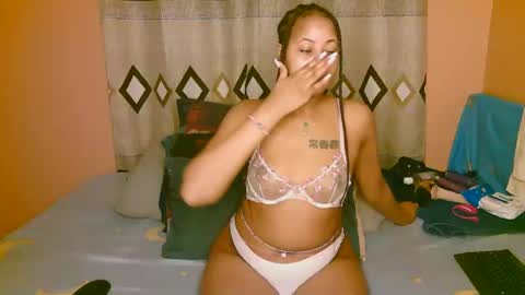 Snapshot of sexy_bluegirl chatting on September 2025 02:02:01 AM sexy_bluegirl online show from September 2025 02:02:01 AM