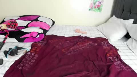 Snapshot of sexy_celena chatting on February 2025 10:48:02 PM Celena Selena online show from February 2025 10:48:02 PM