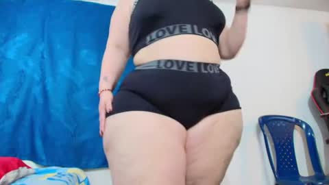 Snapshot of sexy_curvi chatting on June 2026 04:11:02 PM karla instagram online show from June 2026 04:11:02 PM