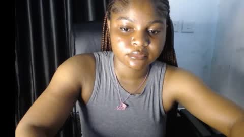 Snapshot of sexy_dick_drainer chatting on December 2025 06:32:01 AM TAISHA online show from December 2025 06:32:01 AM