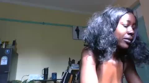 Trina online show from October 2025 01:19:01 PM