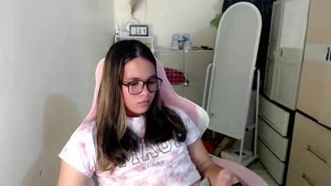 sexy_jasmin08 online show from November 2025 11:34:01 AM