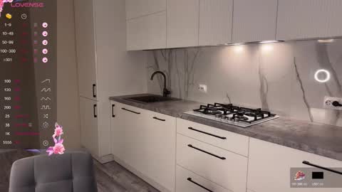 Snapshot of sexy_katze chatting on October 2025 10:31:01 PM Kate online show from October 2025 10:31:01 PM