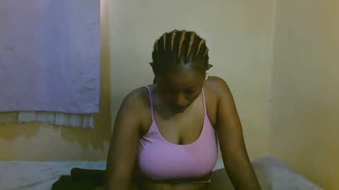 Snapshot of sexy_latasha chatting on May 2026 06:44:01 AM sexy_latasha online show from May 2026 06:44:01 AM