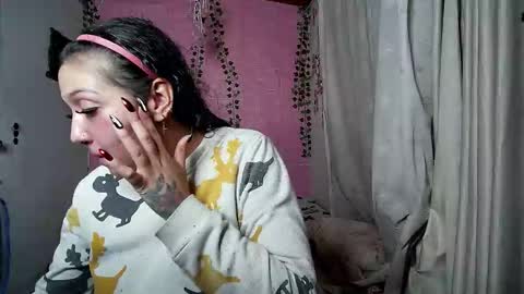 sexy lolas online show from November 2025 01:19:01 AM