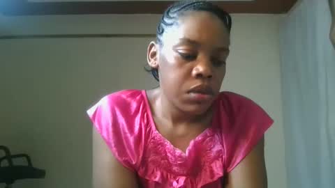 sexy_lyna online show from November 2025 05:24:01 PM