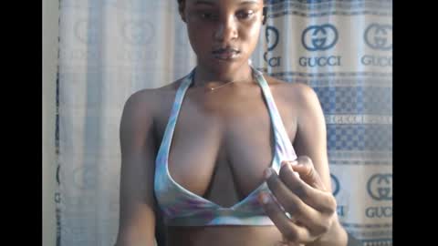 Snapshot of sexy_mariax chatting on December 2024 09:20:02 PM Debby online show from December 2024 09:20:02 PM