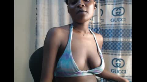 Snapshot of sexy_mariax chatting on December 2024 05:54:02 PM Debby online show from December 2024 05:54:02 PM