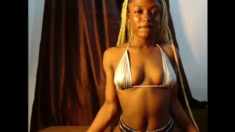 Snapshot of sexy_maureen chatting on June 2026 08:05:02 AM maggi online show from June 2026 08:05:02 AM