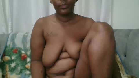 Snapshot of sexy_milk_slut chatting on October 2025 10:11:01 PM milky online show from October 2025 10:11:01 PM