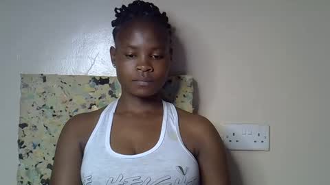 Molyne online show from April 2026 12:43:01 PM