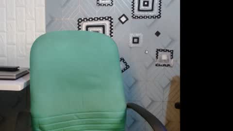 Snapshot of sexy_pearl12 chatting on December 2024 07:05:01 AM zoe online show from December 2024 07:05:01 AM