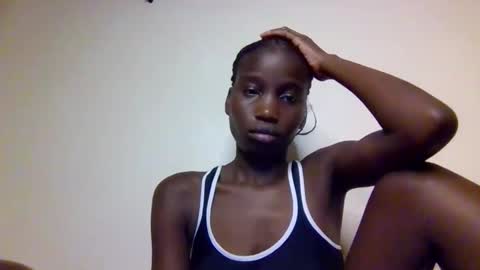 sexy_petittie online show from October 2025 06:41:02 PM