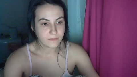 Snapshot of sexy_slimm25 chatting on February 2025 10:09:01 PM Slimm online show from February 2025 10:09:01 PM