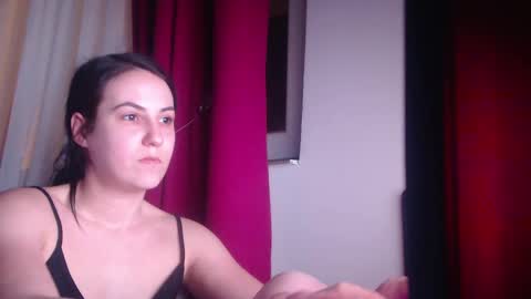 Snapshot of sexy_slimm25 chatting on March 2025 05:54:02 PM Slimm online show from March 2025 05:54:02 PM