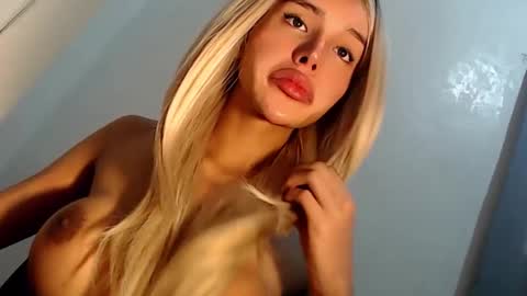 Seraphina Blaze online show from February 2025 09:10:01 AM