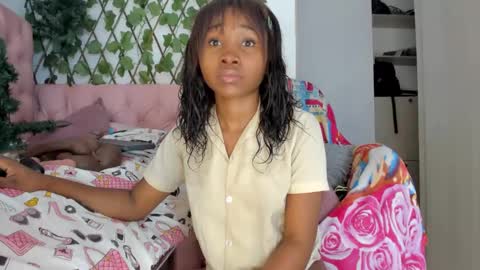Snapshot of sexybrunnetem chatting on December 2024 12:06:01 PM sofia online show from December 2024 12:06:01 PM