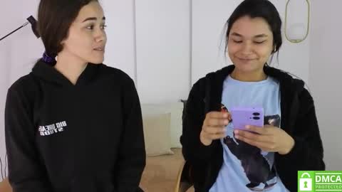 chanell and yina online show from November 2025 01:12:02 PM