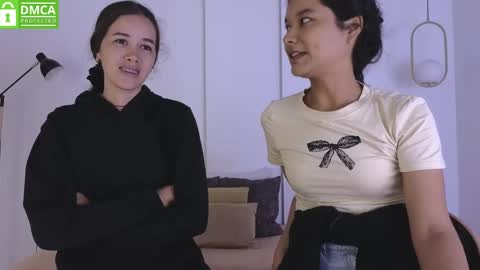 Snapshot of sexychanell_18 chatting on May 2026 01:40:01 PM chanell and yina online show from May 2026 01:40:01 PM
