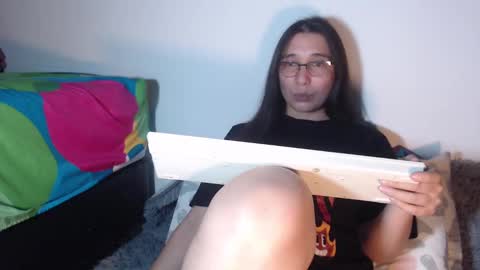 Coralinne online show from February 2025 06:02:02 AM