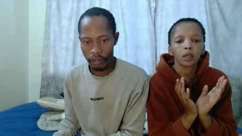 sexycouplexx01 online show from May 2026 06:29:01 AM