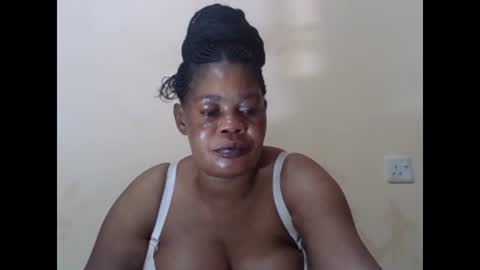 Snapshot of sexydove2 chatting on February 2025 07:21:01 PM EMILY online show from February 2025 07:21:01 PM