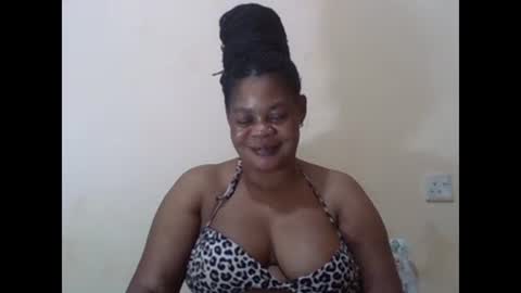 Snapshot of sexydove2 chatting on February 2025 03:23:01 AM EMILY online show from February 2025 03:23:01 AM