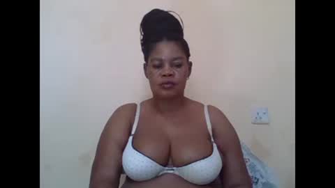 Snapshot of sexydove2 chatting on February 2025 07:20:01 AM EMILY online show from February 2025 07:20:01 AM