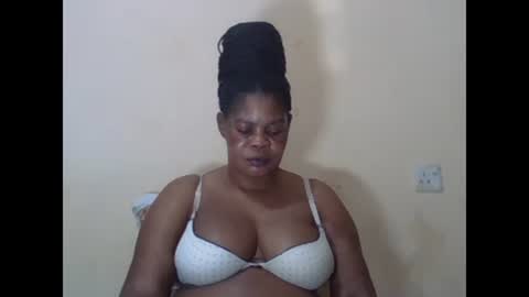 Snapshot of sexydove2 chatting on February 2025 06:43:02 PM EMILY online show from February 2025 06:43:02 PM