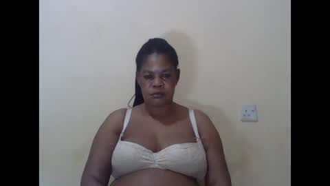 Snapshot of sexydove2 chatting on March 2025 02:43:02 AM EMILY online show from March 2025 02:43:02 AM