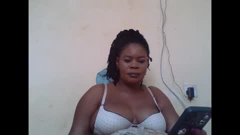 Snapshot of sexydove2 chatting on September 2025 07:41:01 AM EMILY online show from September 2025 07:41:01 AM