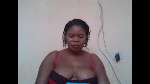 Snapshot of sexydove2 chatting on October 2025 06:58:02 AM EMILY online show from October 2025 06:58:02 AM