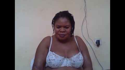 Snapshot of sexydove2 chatting on October 2025 06:49:01 AM EMILY online show from October 2025 06:49:01 AM