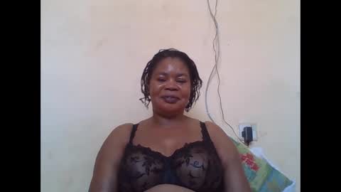 Snapshot of sexydove2 chatting on October 2025 07:31:02 AM EMILY online show from October 2025 07:31:02 AM