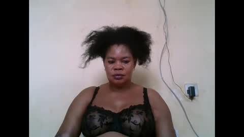 Snapshot of sexydove2 chatting on October 2025 07:12:02 AM EMILY online show from October 2025 07:12:02 AM