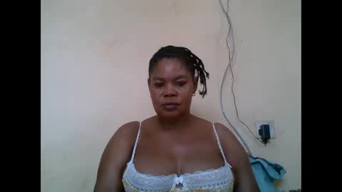 Snapshot of sexydove2 chatting on November 2025 07:10:02 AM EMILY online show from November 2025 07:10:02 AM