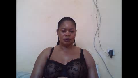 Snapshot of sexydove2 chatting on November 2025 07:16:01 AM EMILY online show from November 2025 07:16:01 AM