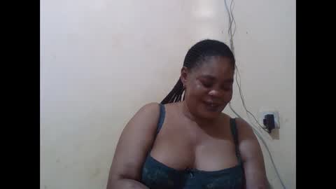 Snapshot of sexydove2 chatting on November 2025 06:52:02 PM EMILY online show from November 2025 06:52:02 PM