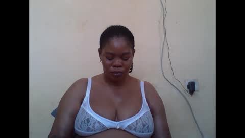 Snapshot of sexydove2 chatting on November 2025 07:20:02 AM EMILY online show from November 2025 07:20:02 AM