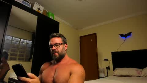 chris online show from October 2025 07:18:01 PM