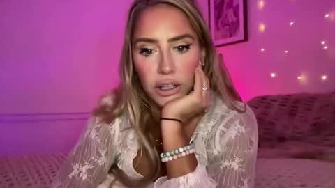 Ashley Love online show from November 2025 09:19:02 AM