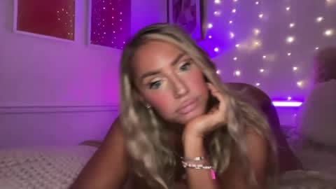 Snapshot of sexygoodvibebabe69 chatting on July 2026 09:23:01 AM Ashley Love online show from July 2026 09:23:01 AM